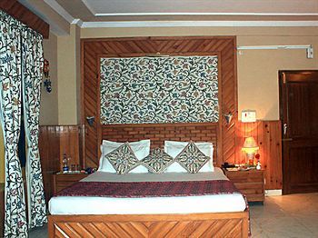 Una Comfort Nandini Otel Dharamshala Dış mekan fotoğraf